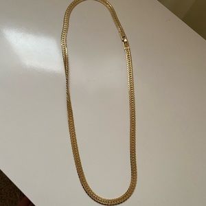Beautiful goldtone herringbone 24” necklace